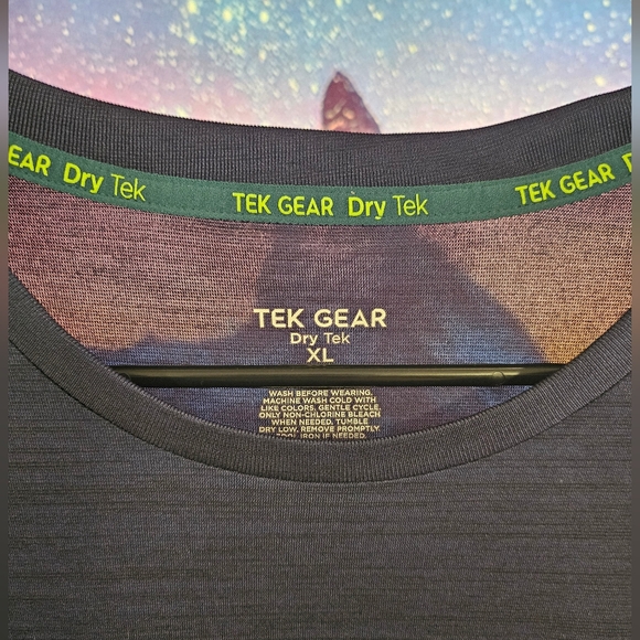 Mens Tek Gear Performance Blue Shirt XL Short Sleeve Wrinkle Free material - Picture 6 of 6